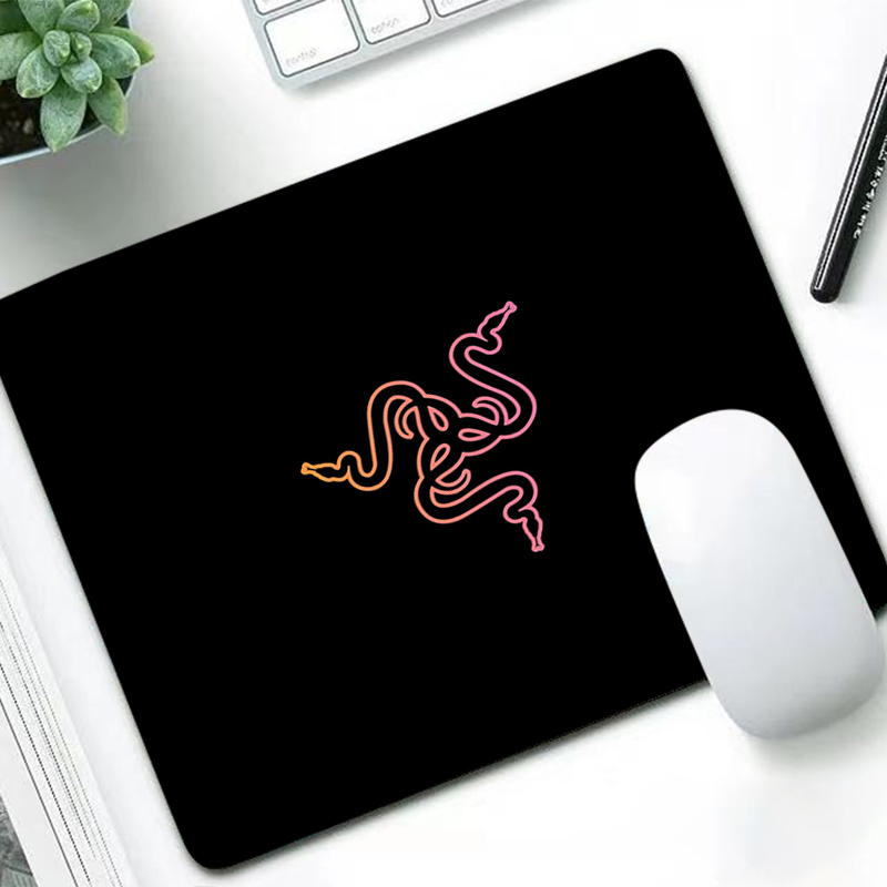 Tablet With All Accessories - Razer luxo mouse pad anime gamer